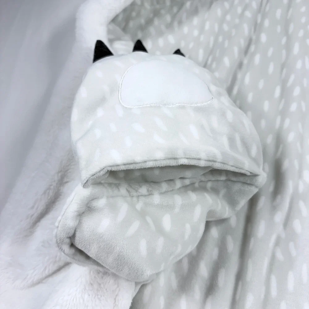Pillowfort Polar Bear Hooded Wearable Blanket White Faux Fur Paw Pockets Kids